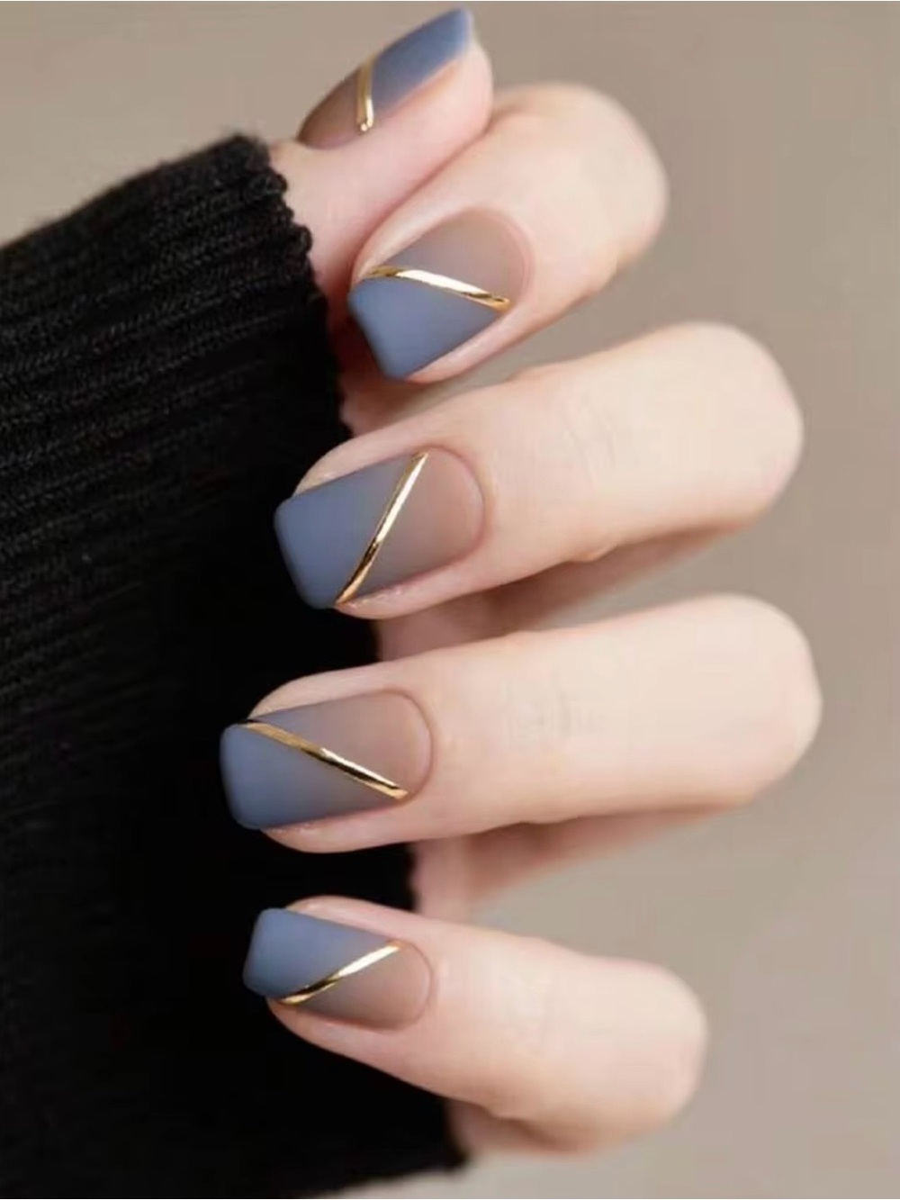 Ombre Hue Matte Blue Beige Gold Faux Nails NWT